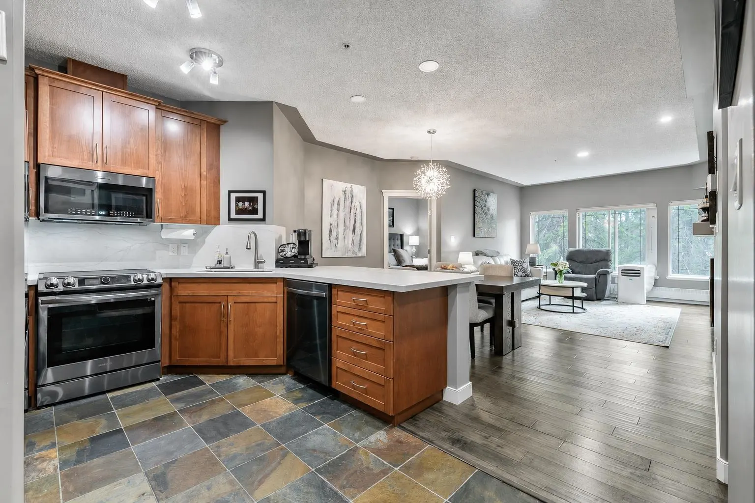 The Wedgewoods, 20 Discovery Ridge Close SW, Calgary