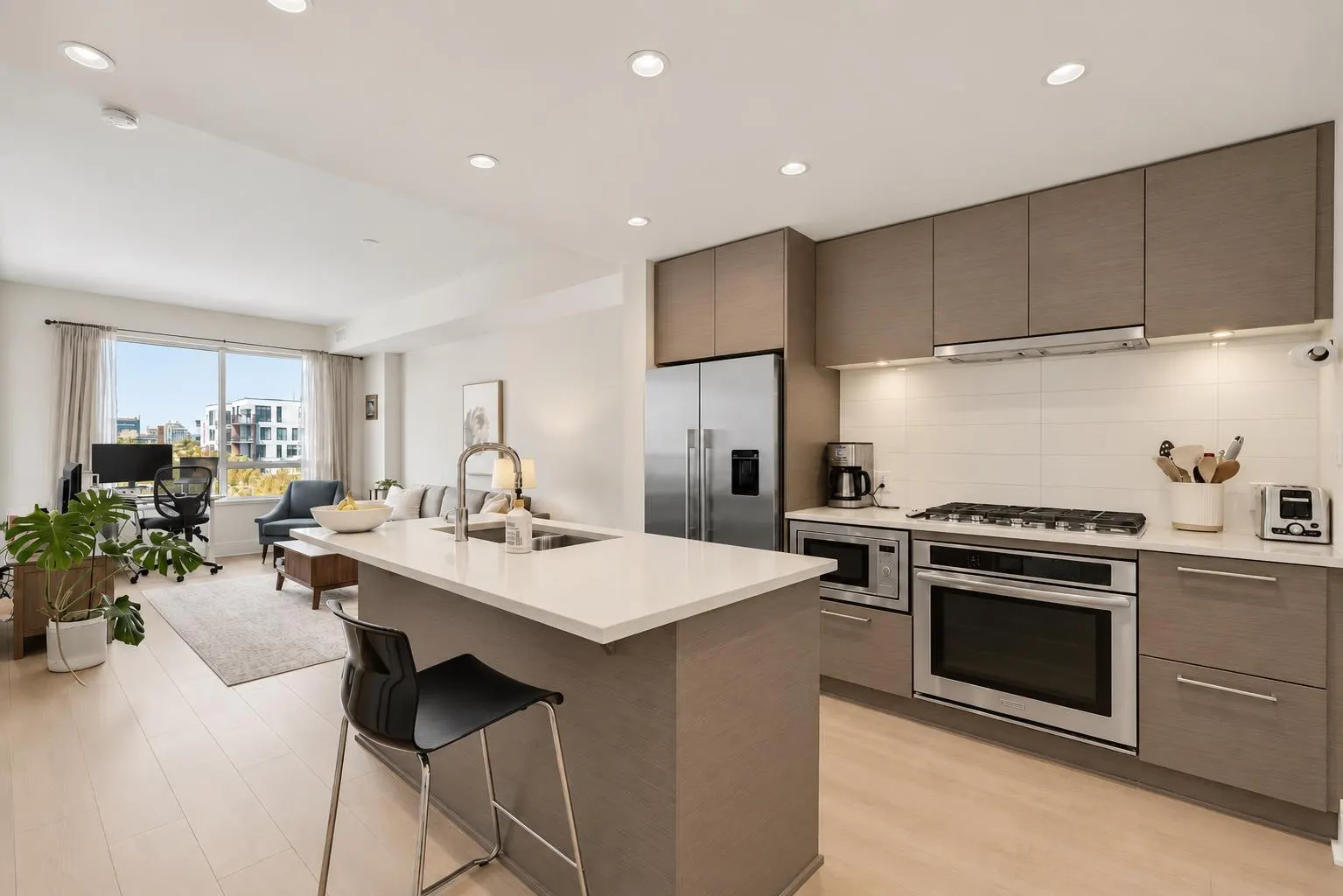 Bridgeland Crossing, 38 9 Street NE, Calgary