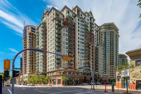 Unit 1014, 1111 6 Avenue SW