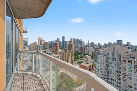 Unit 2101, 817 15 Avenue SW