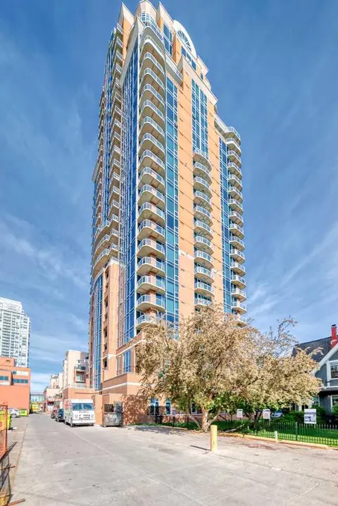 Unit 402, 817 15 Avenue SW