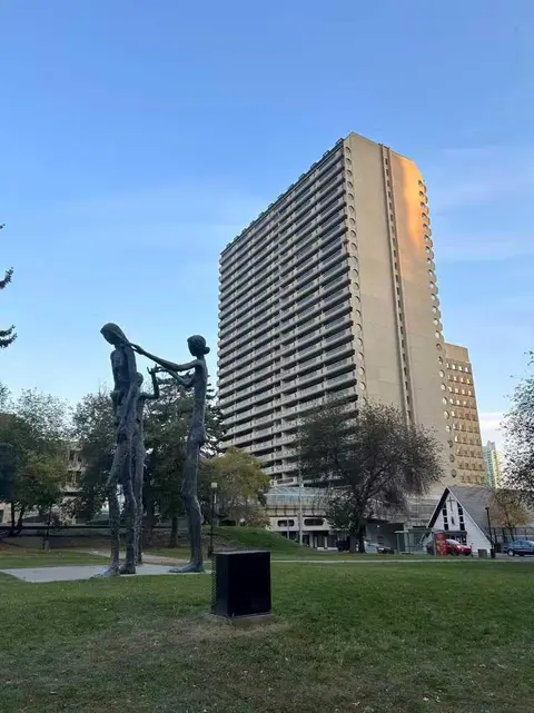 Unit 1704, 221 6 Avenue SE