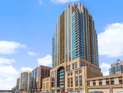 Unit 3308, 930 6 Avenue SW