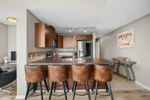Unit 206, 210 15 Avenue SE