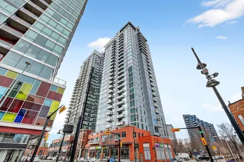 Union Square, 215 13 Avenue SW