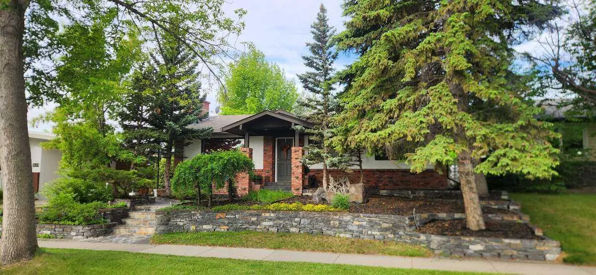 9415 Fairmount Drive SE, Calgary - photo 1