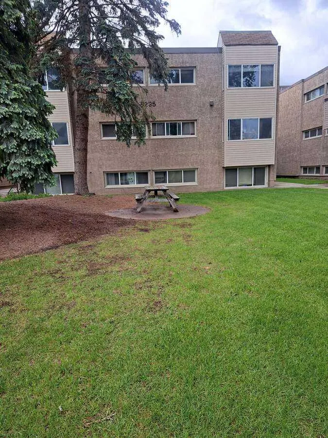 222, 8235 Elbow Drive SW, Calgary - photo 1