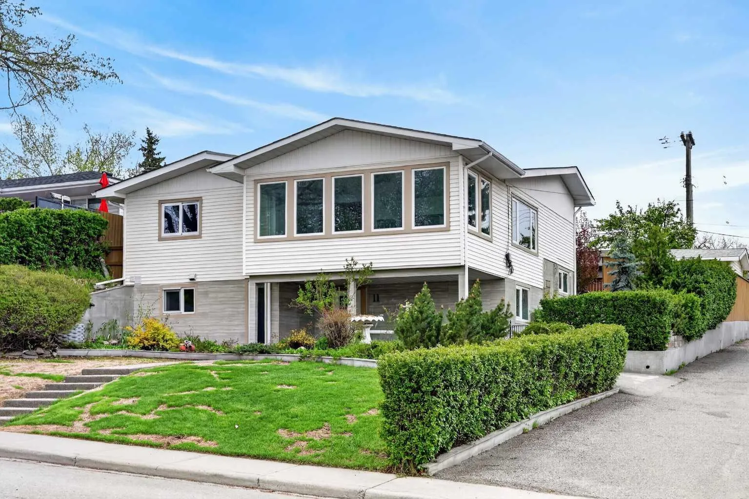 11 Selkirk Drive SW, Calgary - photo 1