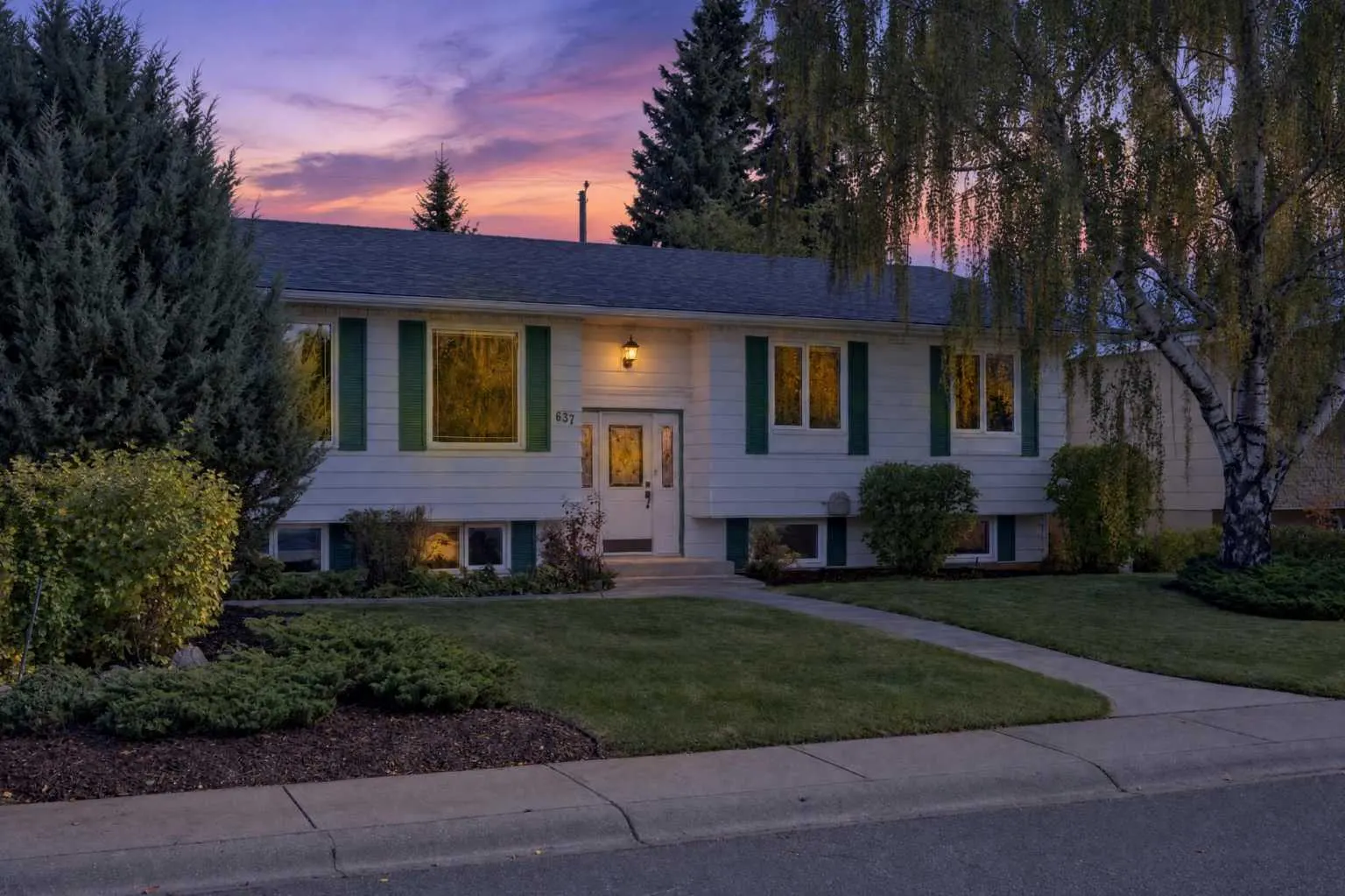 637 Willowburn Crescent SE, Calgary - photo 1