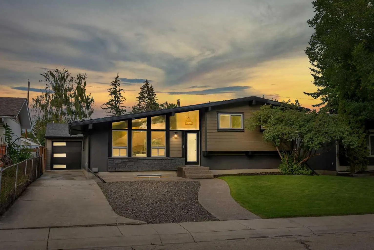 10 Atlanta Crescent SE, Calgary - photo 1