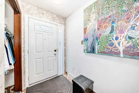 31 Fenton Road SE photo 2