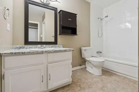 9302, 315 Southampton Drive SW photo 17