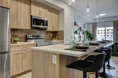 7111, 9400 Blackfoot Trail SE photo 9
