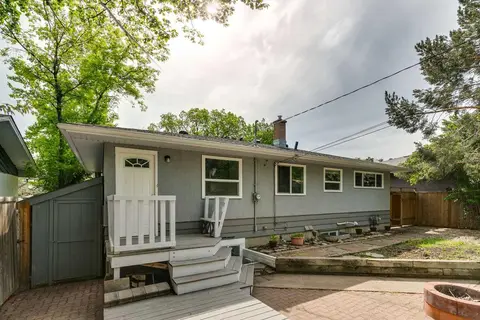 40 Henefer Road SW photo 24