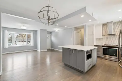 40 Henefer Road SW photo 9