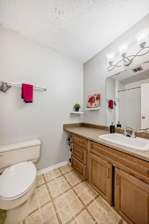 702, 9930 Bonaventure Drive SE photo 22