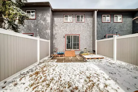 702, 9930 Bonaventure Drive SE photo 32