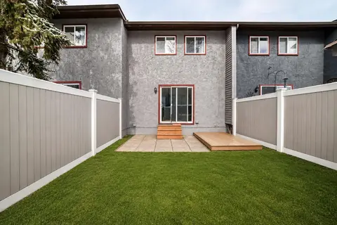 702, 9930 Bonaventure Drive SE photo 7