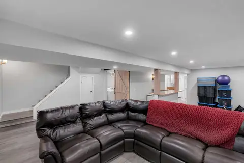 249 Acadia Drive SE photo 23