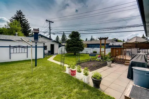 249 Acadia Drive SE photo 36