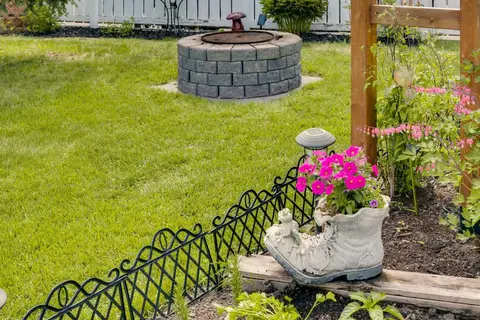 249 Acadia Drive SE photo 38