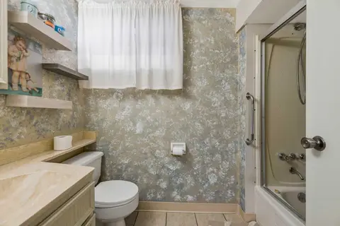 126 Springwood Drive SW photo 20