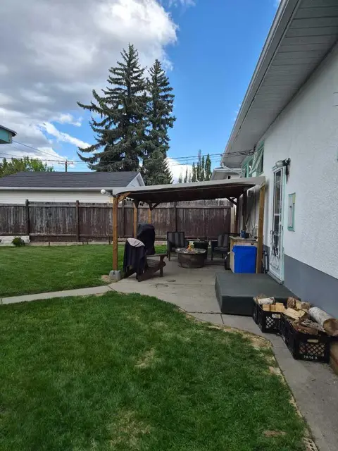 126 Springwood Drive SW photo 25