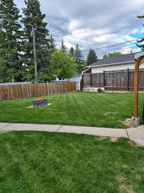 126 Springwood Drive SW photo 26