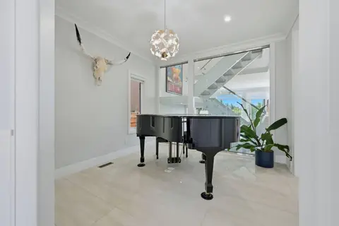 102 Malibou Road  photo 11