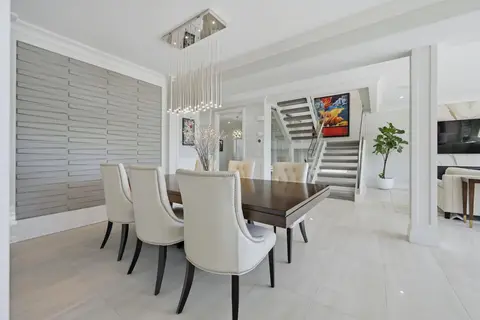 102 Malibou Road  photo 14