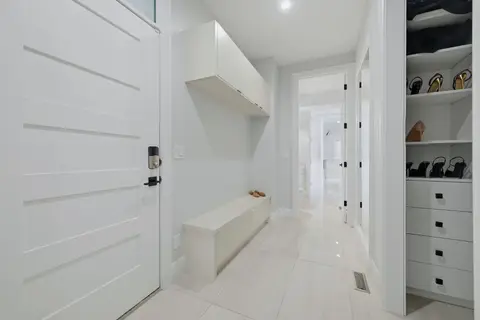 102 Malibou Road  photo 21