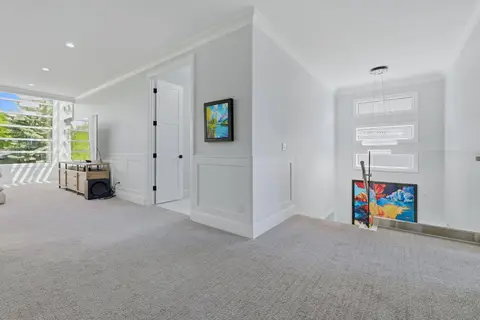 102 Malibou Road  photo 23