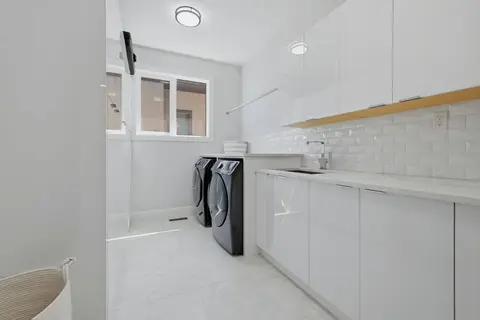102 Malibou Road  photo 35