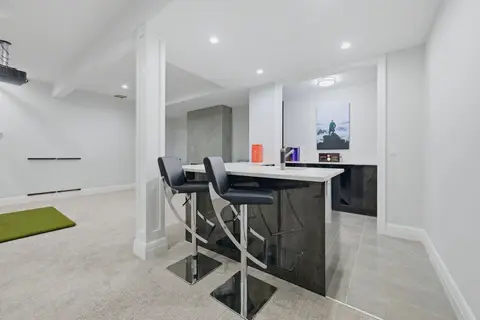 102 Malibou Road  photo 37