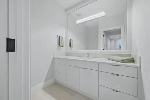 102 Malibou Road  photo 42