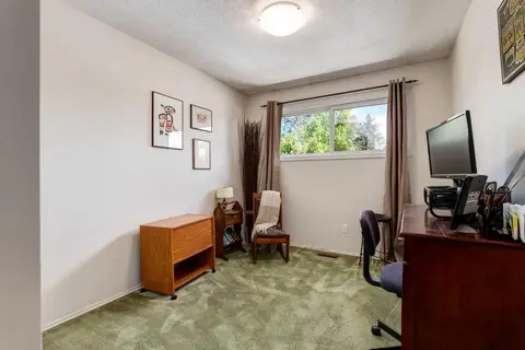 216 Cannington Place SW photo 20