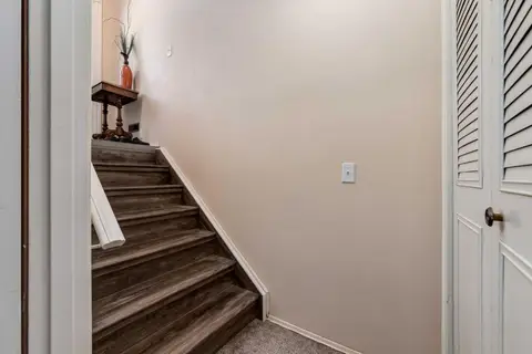 216 Cannington Place SW photo 21
