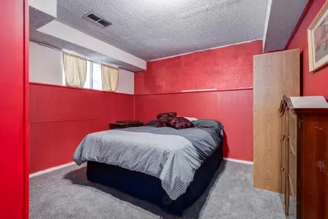 216 Cannington Place SW photo 24