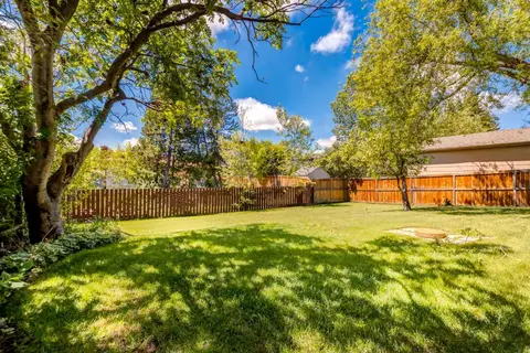 216 Cannington Place SW photo 30