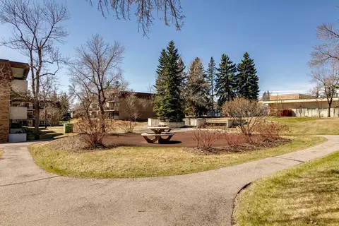11A, 231 Heritage Drive SE photo 21