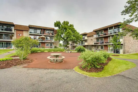 11A, 231 Heritage Drive SE photo 30