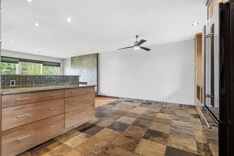 316 Canniff Place SW photo 15