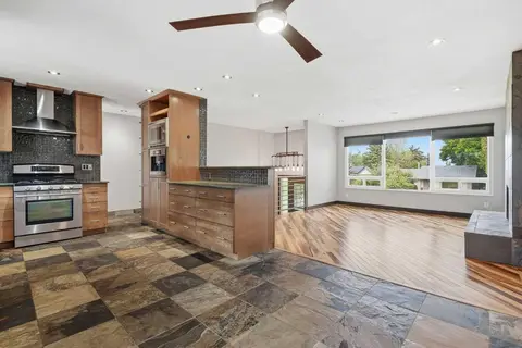 316 Canniff Place SW photo 16