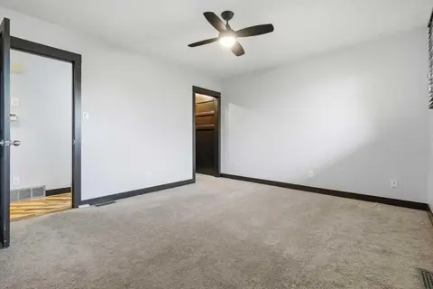 316 Canniff Place SW photo 24