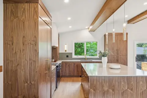 1311 Carlyle Road SW photo 17