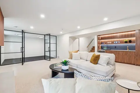 1311 Carlyle Road SW photo 39