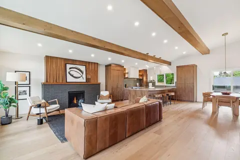 1311 Carlyle Road SW photo 7