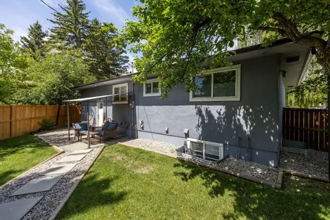 723 75 Avenue SW photo 31