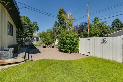 724 Willacy Drive SE photo 26