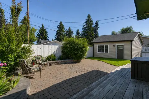 724 Willacy Drive SE photo 31